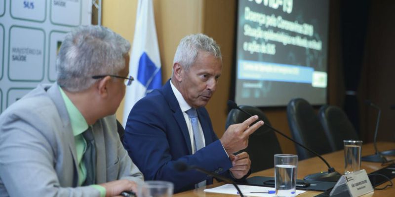 Número de suspeitos de coronavírus no Brasil cai para seis