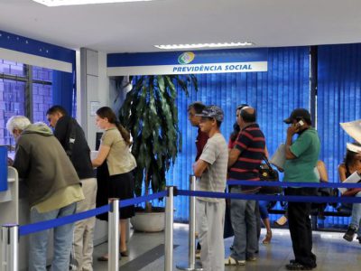 MP autoriza contratação de servidor aposentado para INSS MP autoriza contratação de servidor aposentado para INSS