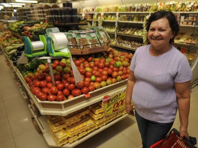 Inflação de cesta de compras de idosos chega a 0,88% no 1º trimestre Inflação de cesta de compras de idosos chega a 0,88% no 1º trimestre