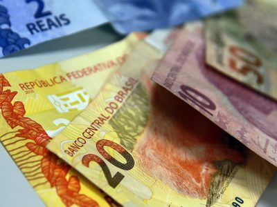 Trabalhadores nascidos em agosto podem sacar auxílio emergencial