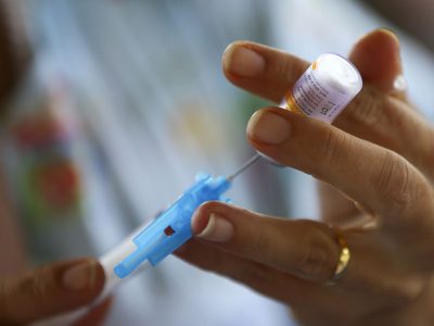 Covid-19: DF começa a vacinar adolescentes de 14 e 15 anos