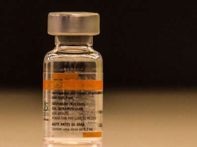 Rio suspende aplicação da CoronaVac por falta de vacinas