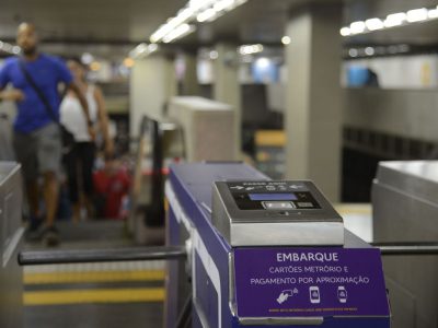 MetrôRio dá gratuidade a quem tomar 2ª dose da vacina contra covid-19 MetrôRio dá gratuidade a quem tomar 2ª dose da vacina contra covid-19
