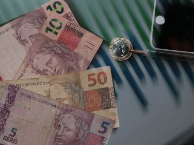Caixa paga hoje Auxílio Brasil a cadastrados com NIS final 7
