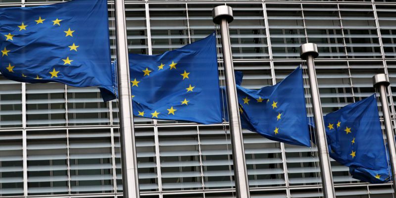UE estima aprovar vacina contra nova variante da covid em 3 a 4 meses