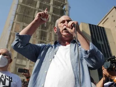 Ciro Gomes anuncia suspensão da pré-candidatura à Presidência