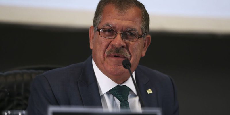 STJ: servidor de tribunal tem que comprovar vacina contra covid-19