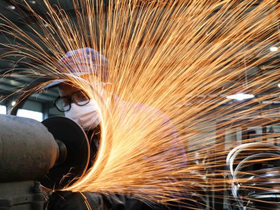 Indústria deve qualificar 9,6 milhões de pessoas até 2025