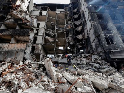 Chanceleres da China e Japão conversam sobre guerra na Ucrânia