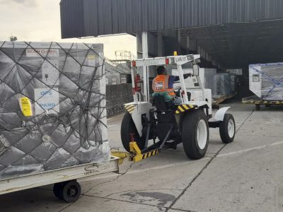 Covid-19: publicada lei que autoriza doar vacinas a outros países