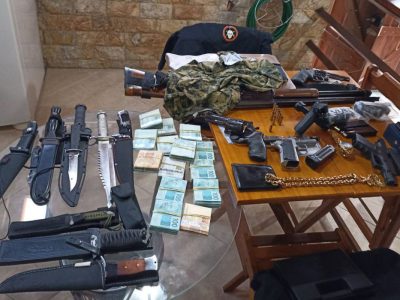 Policiais acusados de envolvimento com milícia são alvo de ação no Rio