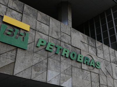 Governo federal anuncia troca de presidente da Petrobras