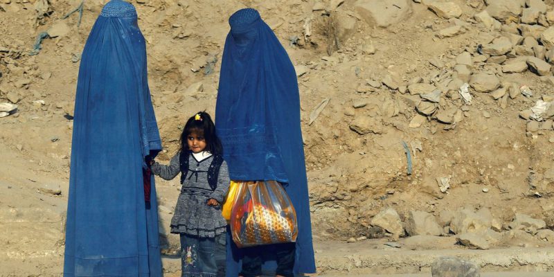 Talibãs rejeitam pedido da ONU para reverter restrições às mulheres