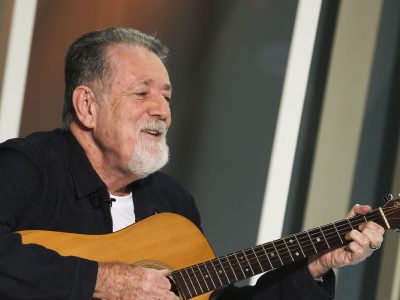 Sem Censura desta semana recebe o cantor Clayton Aguiar Sem Censura desta semana recebe o cantor Clayton Aguiar