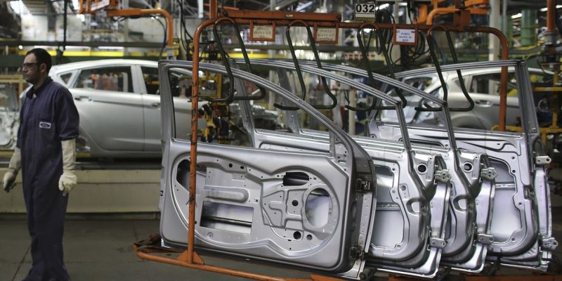 Alta de matérias-primas atinge indústrias em março de modo inesperado