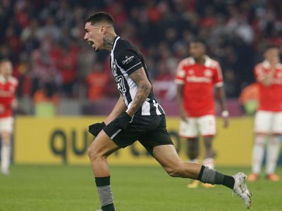 Botafogo arranca vitória sobre o Internacional no Brasileiro