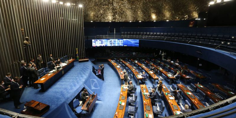 Senado pode votar hoje pacote de medidas sobre preço dos combustíveis