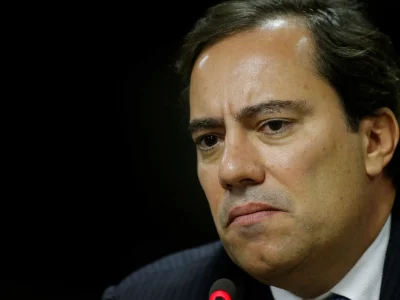 MP pede investigação para apurar acúmulo de cargos de Pedro Guimarães na Caixa MP pede investigação para apurar acúmulo de cargos de Pedro Guimarães na Caixa