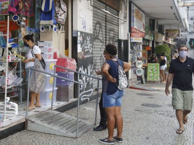 Vendas no varejo crescem 0,1% em maio, diz IBGE