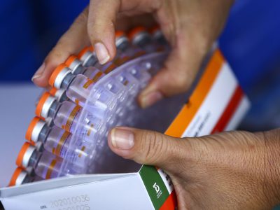 Saúde recomenda vacinação de crianças de 3 a 5 anos com CoronaVac