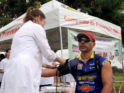 Colesterol alto é fator de risco para doenças cardiovasculares