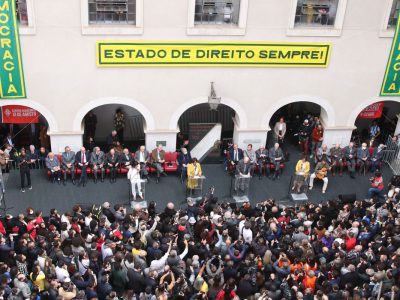 SP: ato pela democracia reúne intelectuais, empresários e políticos SP: ato pela democracia reúne intelectuais, empresários e políticos