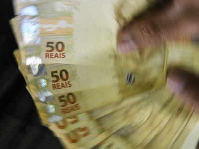 Última parcela de agosto do Auxílio Brasil é paga hoje