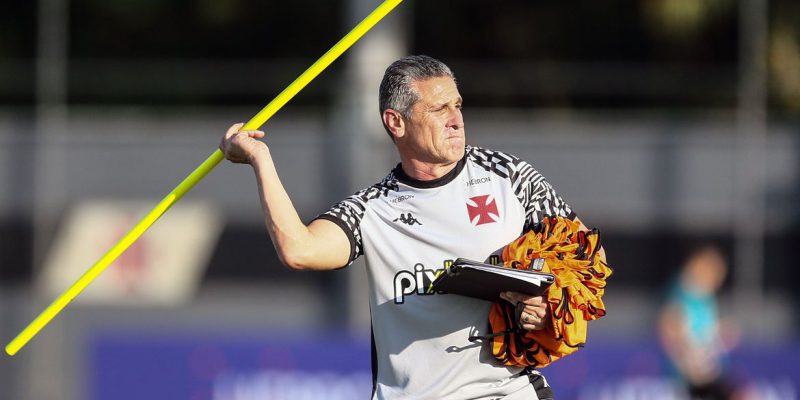 Jorginho chega ao Vasco dizendo que o alvo é o retorno à Série A