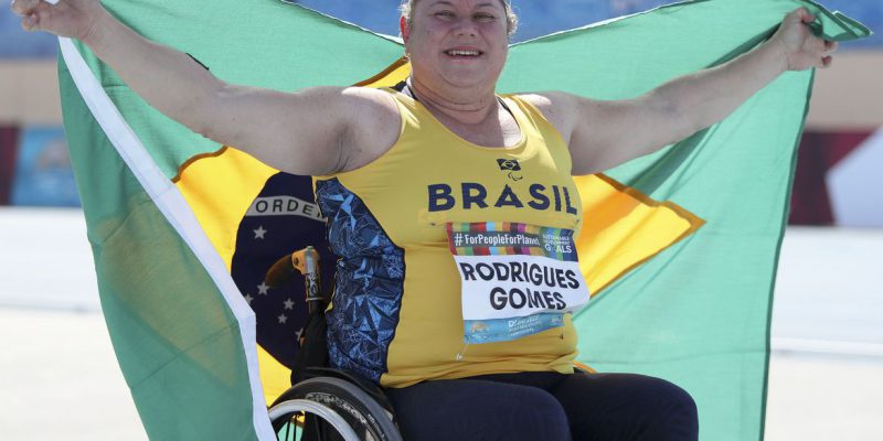 Beth Gomes quebra recorde mundial no arremesso de peso classe F52