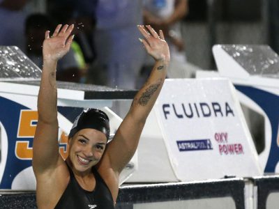 Jhennifer Conceição bate recorde sul-americano nos 50 m estilo peito