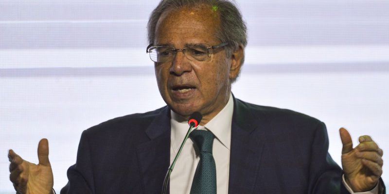 Recuo da inflação pode fazer juros caírem em 2023, diz ministro