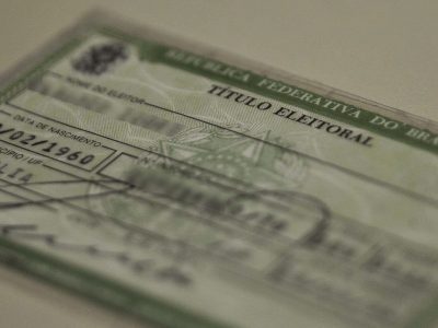 Termina prazo para tirar versão impressa do título eleitoral