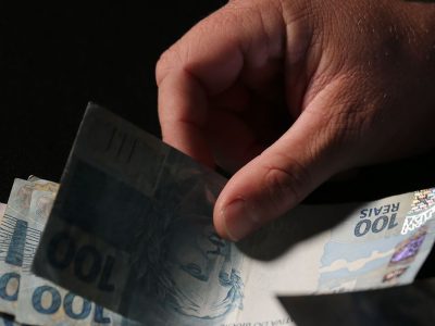 Auxílio Brasil é pago hoje a beneficiários com NIS de final 5