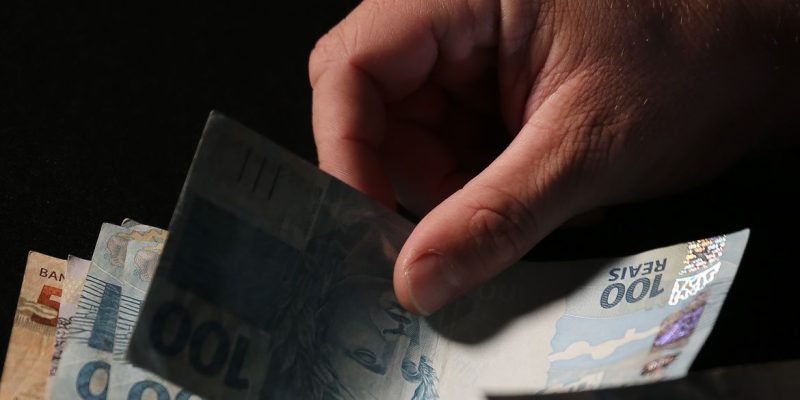 Auxílio Brasil é pago hoje a beneficiários com NIS de final 5