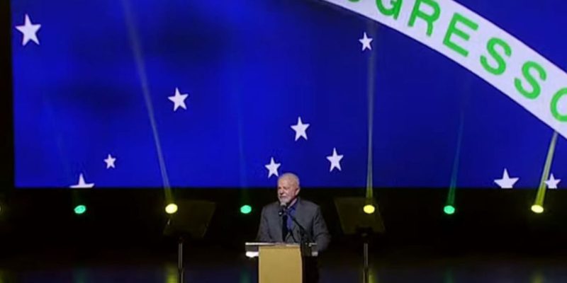 Lula diz que cultura será tratada como direito de primeira necessidade