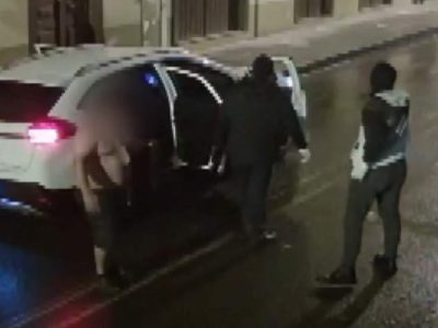 Vídeo mostra grupo armado chegando em Santa Leopoldina para roubar bancos