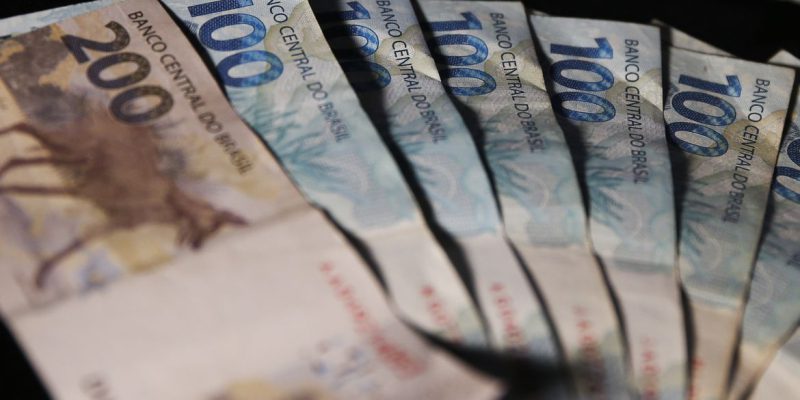 Mercado financeiro reduz projeção da inflação de 5,74% para 5,71%