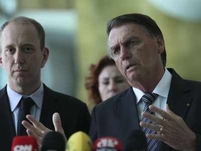 Prefeitos de Manaus e Sorocaba prestam apoio a Bolsonaro