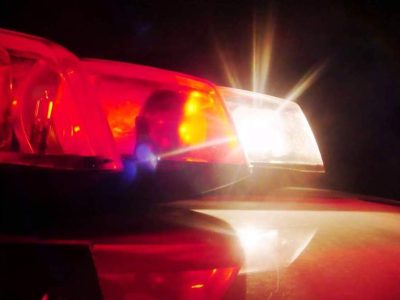 Policial fica ferido após ter o carro metralhado por criminosos na Serra