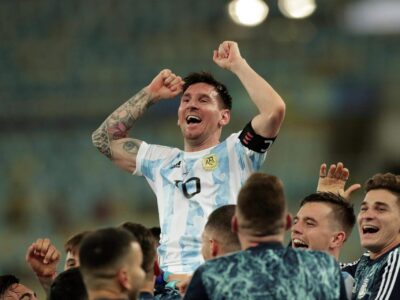 Messi marca no jogo mil, Argentina bate a Austrália e enfrenta a Holanda nas quartas de final