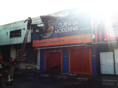 Loja atingida por incêndio não tinha Seguro de Mercadorias