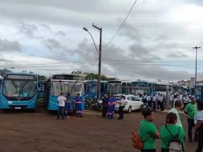 VÍDEO | Garagem fechada: ônibus de empresa da Serra não estão circulando