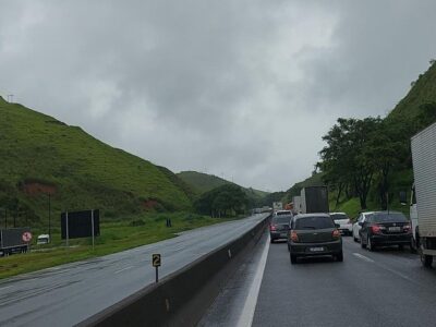 Queda de barreira provoca nova interdição da Via Dutra no Rio
