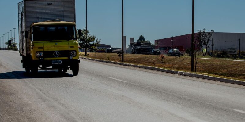 RJ: liminar fixa multa de R$ 100 mil para quem bloquear BR-040