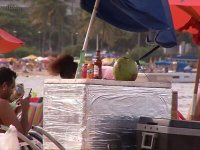 Proibição de ambulantes perto de quiosques da Curva da Jurema cria polêmica