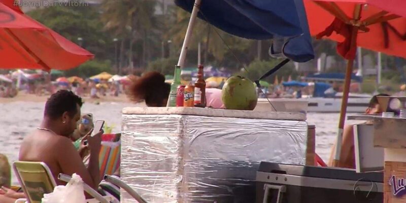 Proibição de ambulantes perto de quiosques da Curva da Jurema cria polêmica