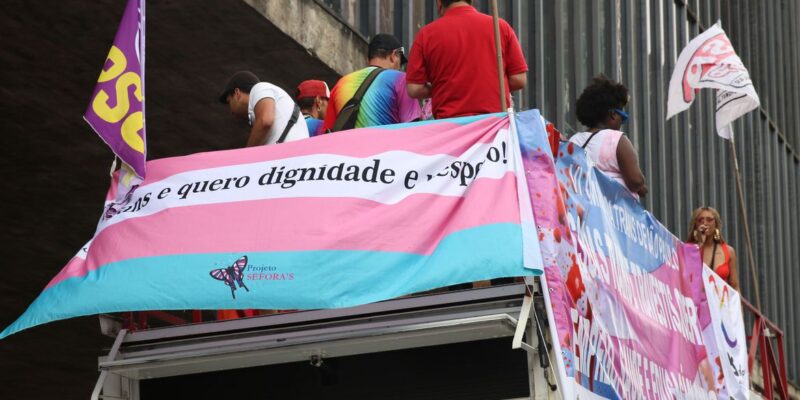 Acordo garante retificação de nomes de trans e travestis em documentos