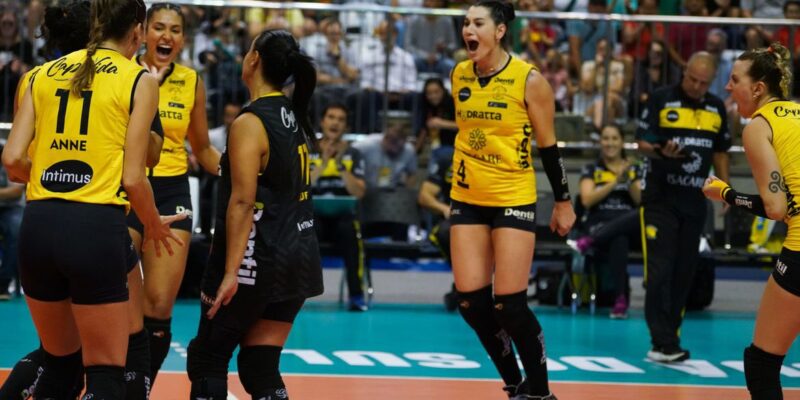 Praia Clube e Minas disputam final da Copa Brasil de vôlei feminino