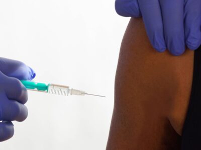 Vacinação contra a mpox começa em março