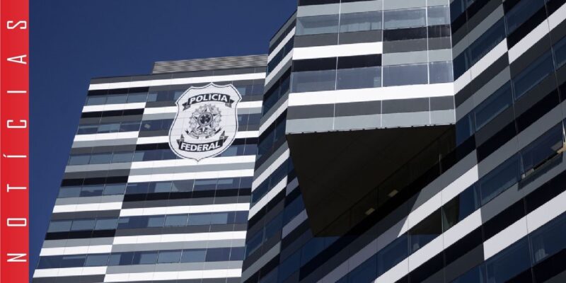 Ex-assessor de Jair Bolsonaro é preso em operação da PF